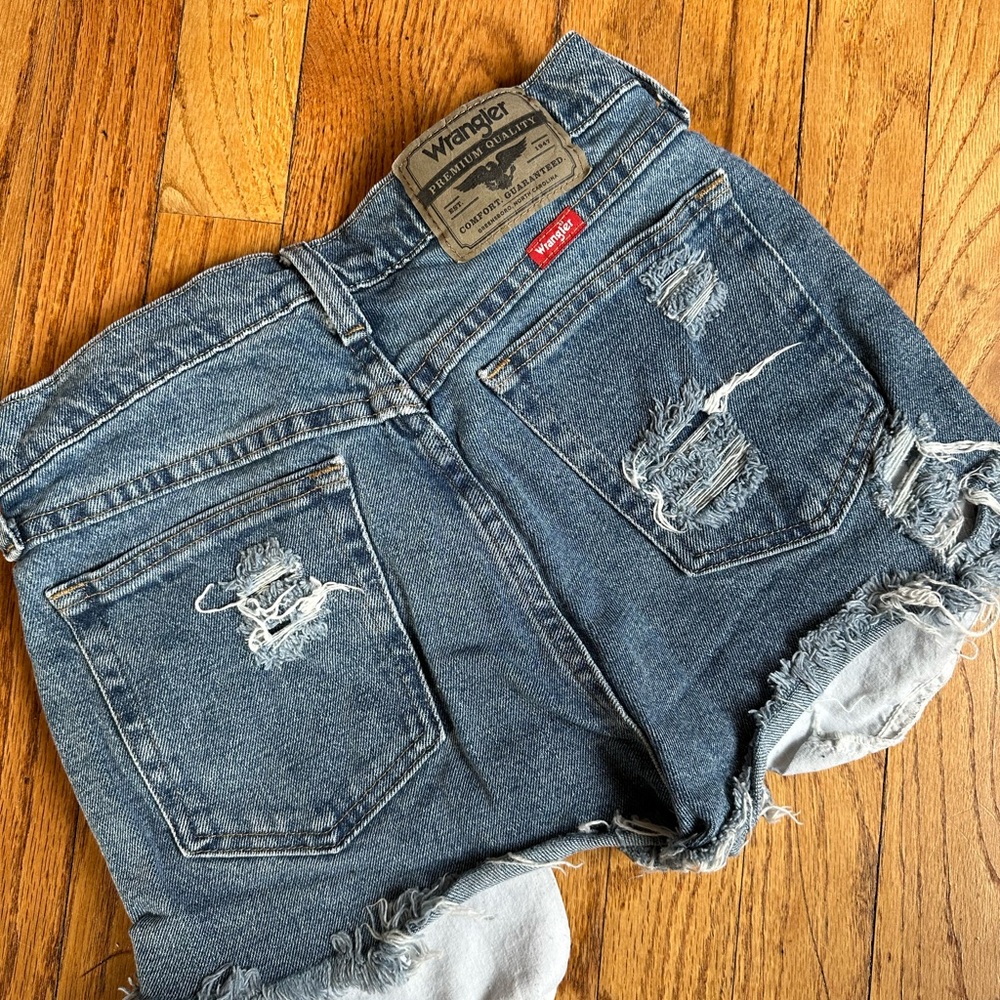 Distressed Wrangler Denim Women Shorts - Picture 4 of 5